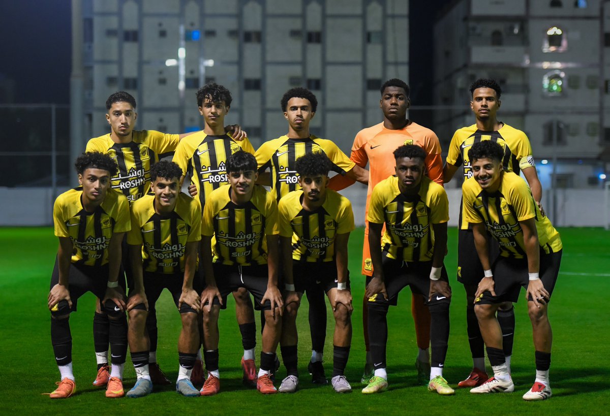 ittihad's tweet photo. 🏆دوري تحت 17 عام:
#الاتحاد 2 : 1 الوحدة  
🔚 نهاية اللقاء
أمين حيدر ⚽️
عبدالرحمن هزازي ⚽️ https://t.co/ThBjwrG0jD