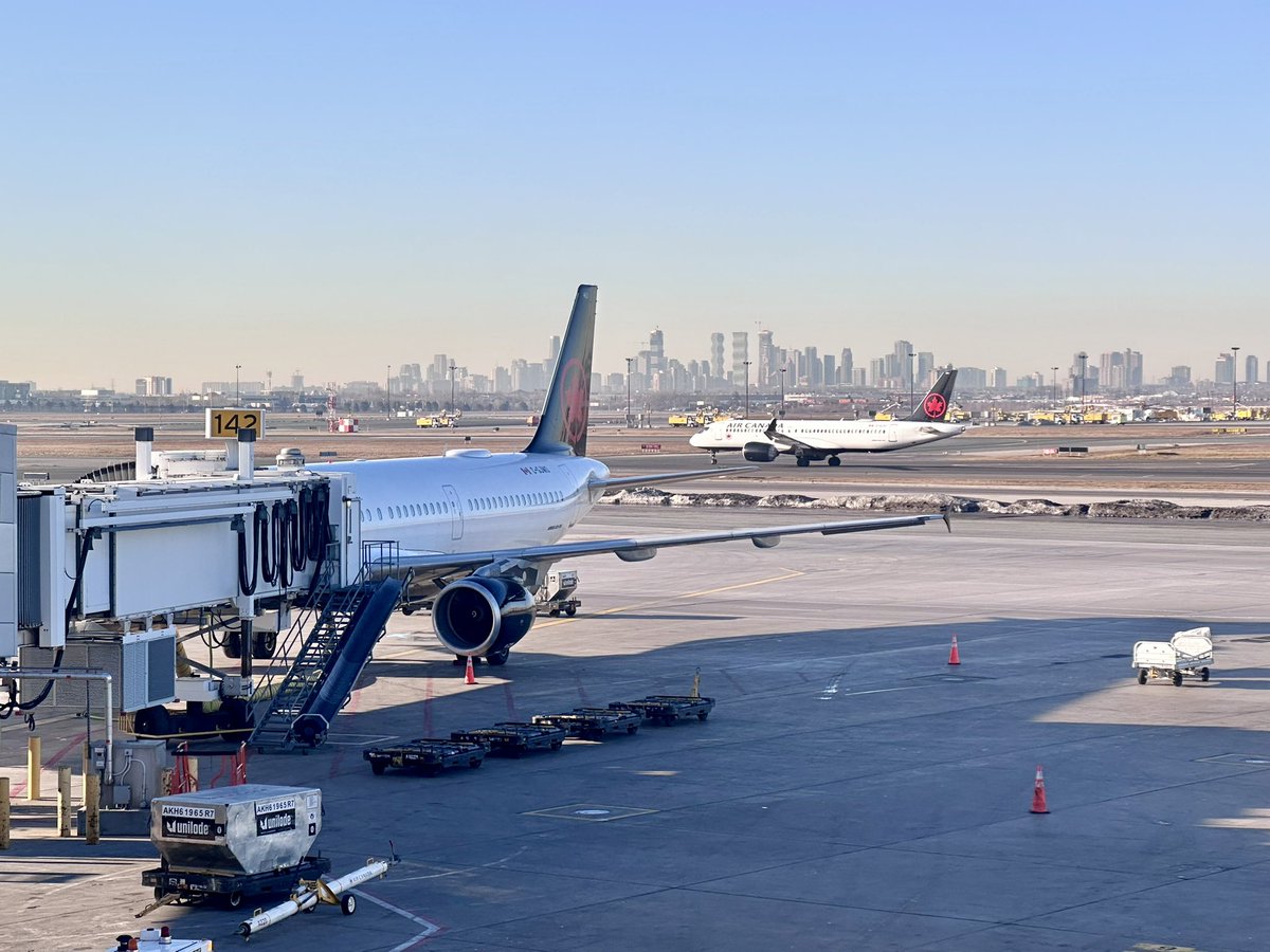TodaysFlight's tweet image. From sunny #YYZ to cold #YQB on a single seat with plenty of legroom. What an irony that in the homeland of Bombadier AC/Jazz are among the first to correctly call the #CRJ900 a Mitsubishi bird. Haven’t seen this anywhere else yet. #Canadair #AC8398 #avgeek
