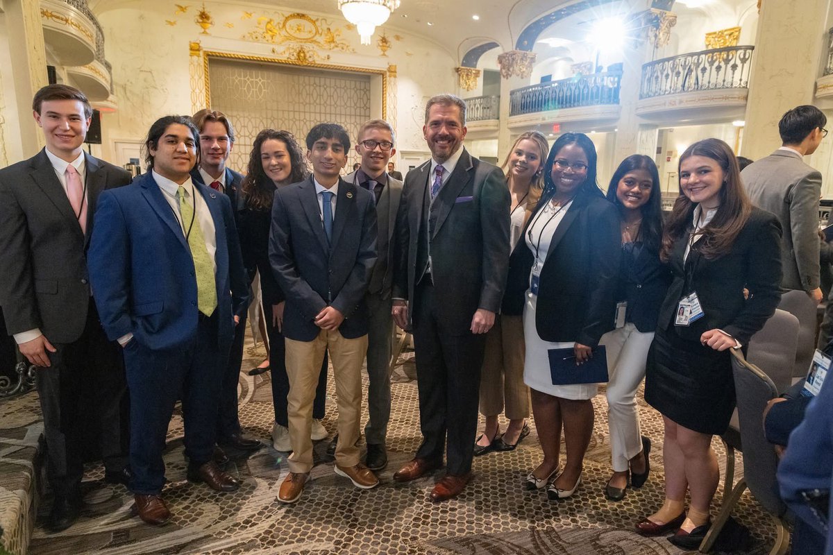 BrianKamoie's tweet photo. Congratulations, @SenateYouth Class of 2025! I hope you had an amazing week. Welcome to the #USSYP alumni! I hope you continue to hear the call of public service and I look forward to watching you change the world! #ussyp2025  Photos by @JakubMosur &amp; Erin Lubin https://t.co/UcEdLtToTM