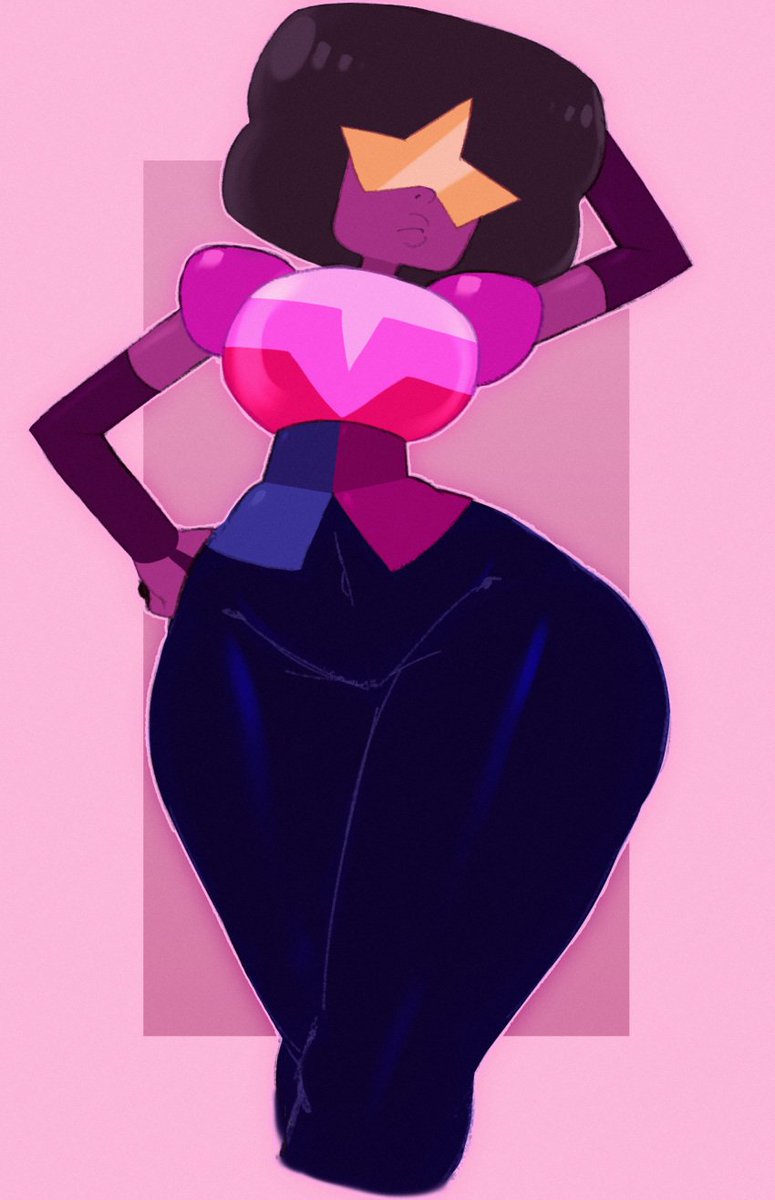 C1RCUSLAND's tweet photo. Garnet is always around. Sometimes she seems to always be at the  exact right place at the exact right time. 

It's honestly creepy how she does it, but regardless she was there. https://t.co/GSd1JBtXMK