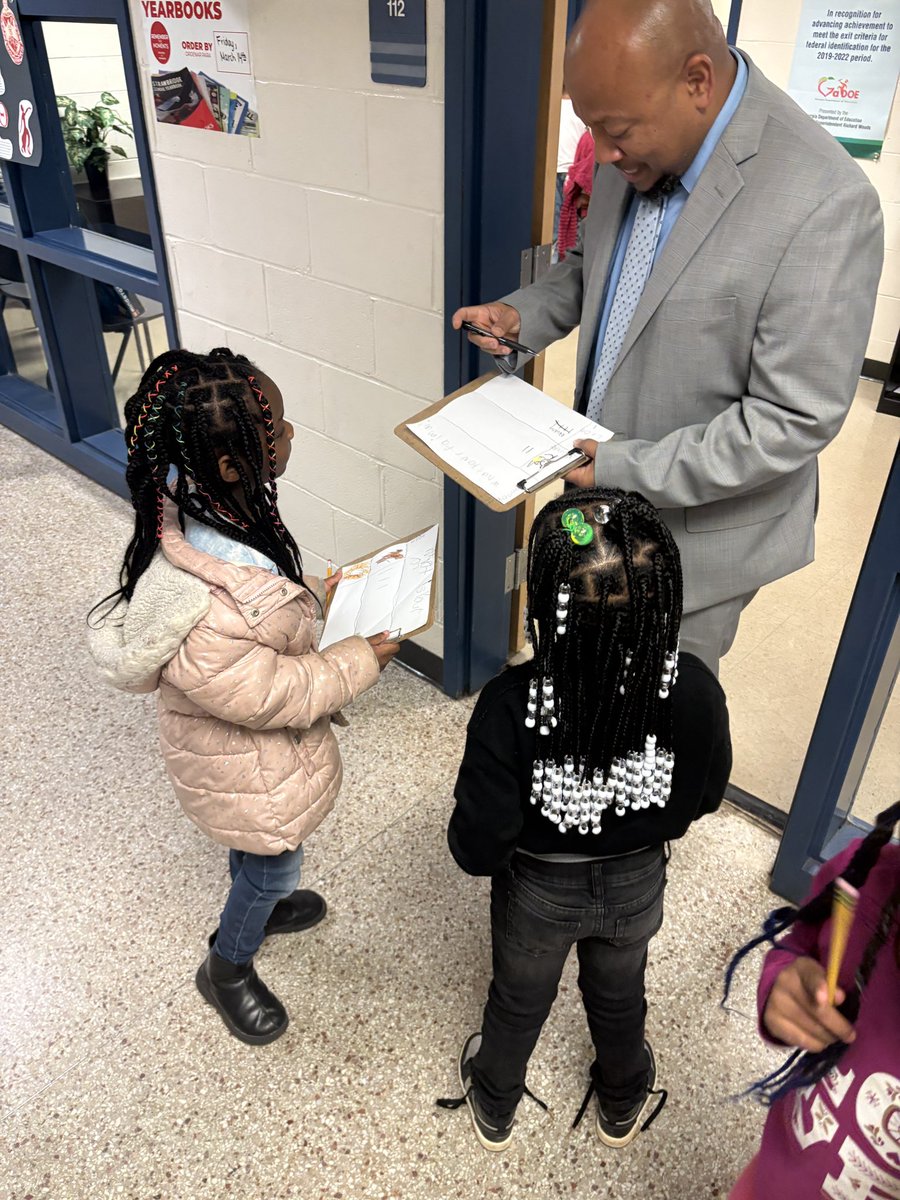 MrsRichardsonn's tweet photo. Practiced collecting data today. The k people loved asking everyone which animal they preferred 🤣🥰 https://t.co/C6hYNvDn4M