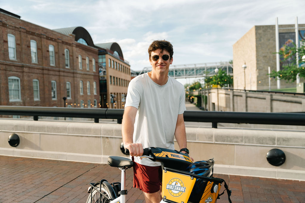 Happy Monday, Indy! 

It’s one of those days that makes you want to be outside all day long. Good news—Pacers Bikeshare is ready whenever you are! Find a bike at one of our 53 stations, take a ride, and enjoy this perfect weather. ✌️🚲