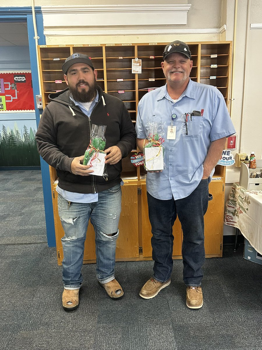 De Zavala Elementary School (@dezavalafwisd) on Twitter photo Happy Maintenance Workers day :) Thank you! <a href="/todd_koppes/">Todd Koppes</a> <a href="/gracie_guerrero/">Dr. Gracie Guerrero</a> <a href="/MarletteMartin1/">Marlette Martinez</a> <a href="/MichelleDuke40/">Michelle Duke</a> Happy Maintenance Workers day :) Thank you! <a href="/todd_koppes/">Todd Koppes</a> <a href="/gracie_guerrero/">Dr. Gracie Guerrero</a> <a href="/MarletteMartin1/">Marlette Martinez</a> <a href="/MichelleDuke40/">Michelle Duke</a>