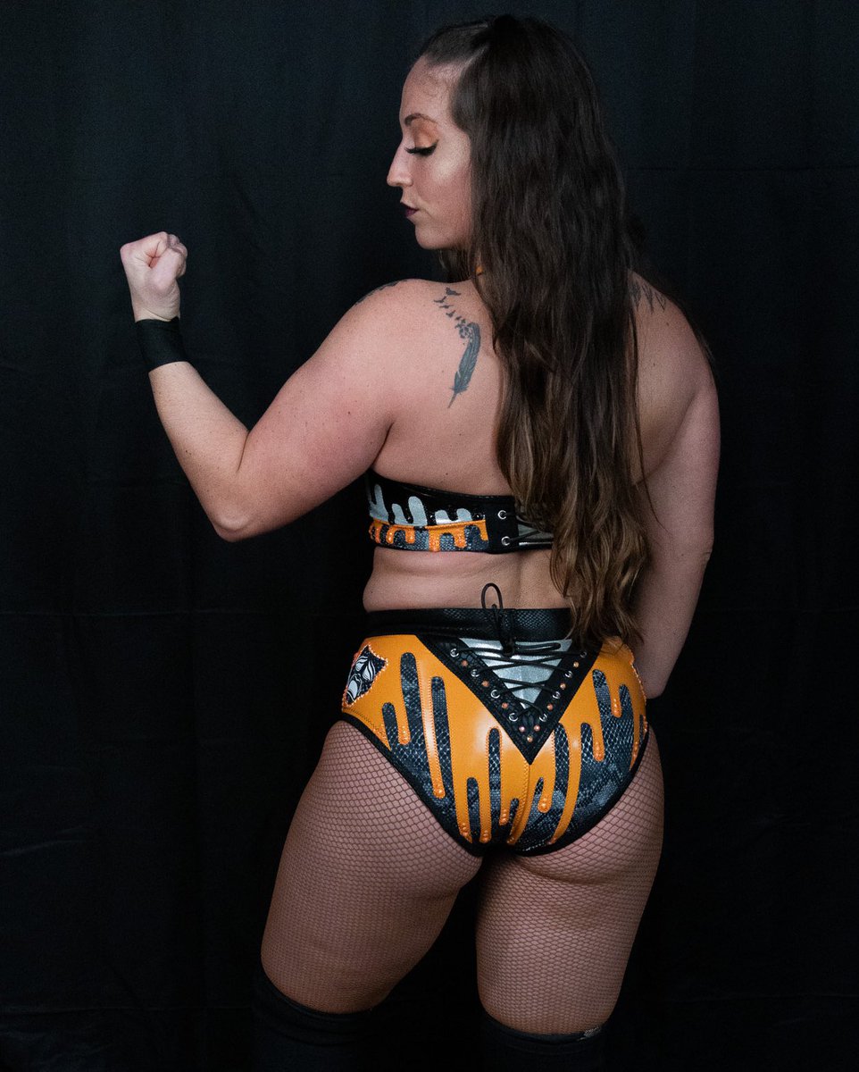 TheKtArquette's tweet image. 🧡🖤

#QueenoftheSilverScreen

📸: @rpwwrestling138