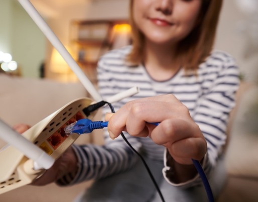 IceNetWireless's tweet photo. Daylight Saving Time Reminder!  Don’t forget to set your clocks ahead one hour—and while you’re at it, reset your router for a fresh connection! https://t.co/Wb5suV2J7T https://t.co/bJUofoA3J9
