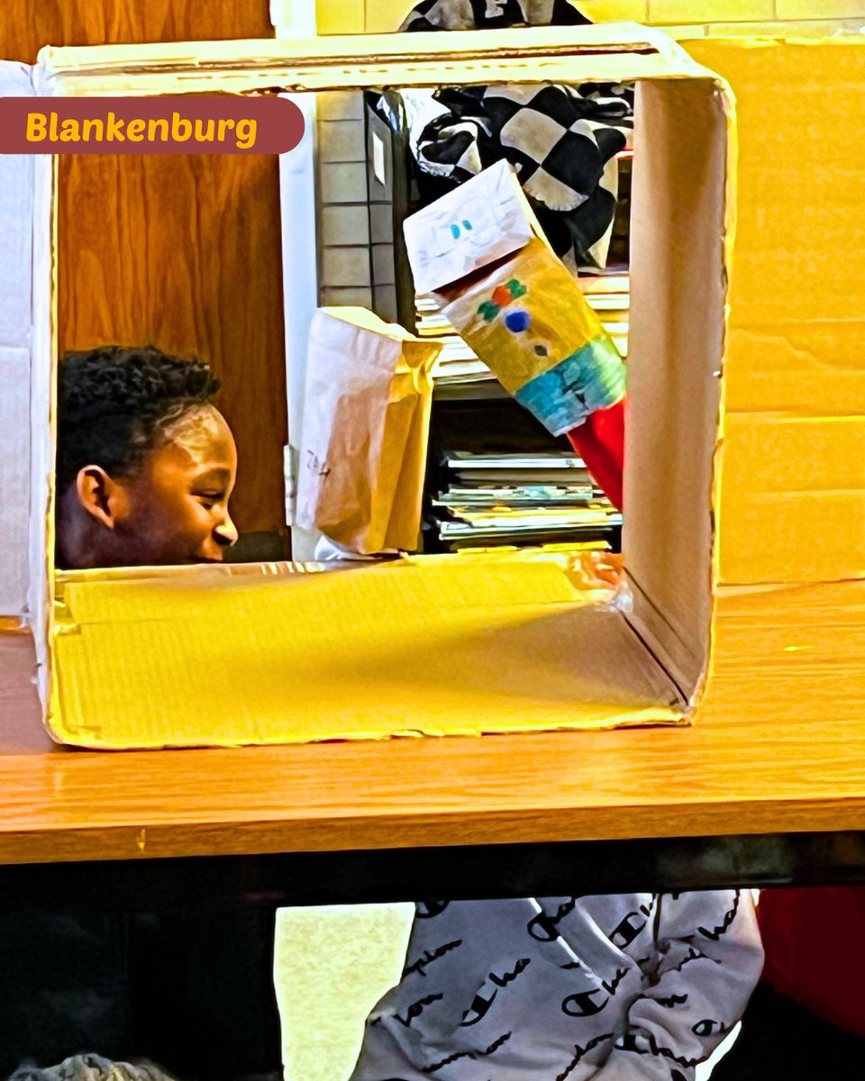 sunriseofphila's tweet image. 🎭 Sunrise students at Blankenburg let their imaginations soar creating their own puppet shows! 🤩 It&apos;s not just fun, it&apos;s also a fantastic way to learn storytelling, 🗣️ communication skills, and even a bit of history! 🎉 #afterschoolfun #PuppetPower #KidsCrafts #EducationalFun