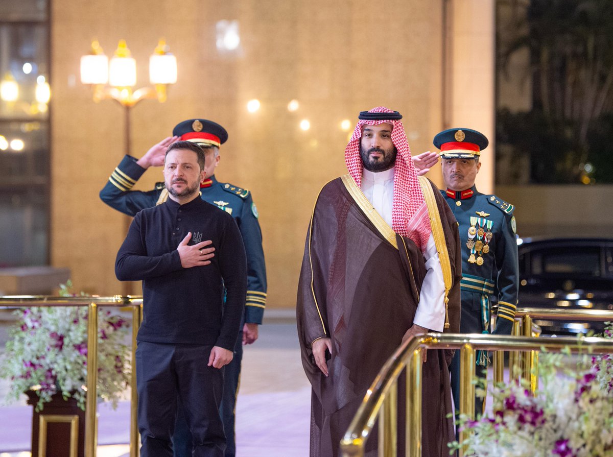spagov's tweet photo. سمو #ولي_العهد يستقبل في الديوان الملكي بقصر السلام بجدة فخامة رئيس أوكرانيا، وقد أجريت له مراسم استقبال رسمية.
#الرئيس_الأوكراني_بالمملكة | #واس https://t.co/anRZkOcvy5