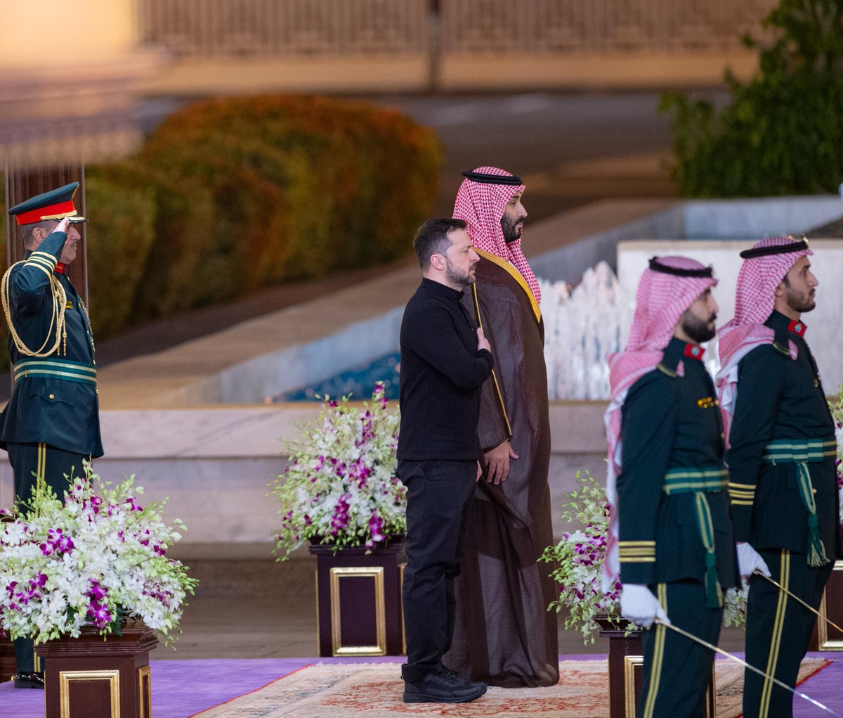 spagov's tweet photo. سمو #ولي_العهد يستقبل في الديوان الملكي بقصر السلام بجدة فخامة رئيس أوكرانيا، وقد أجريت له مراسم استقبال رسمية.
#الرئيس_الأوكراني_بالمملكة | #واس https://t.co/anRZkOcvy5