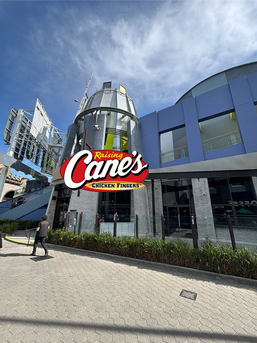 HighUniversal's tweet photo. A new RAISING CANES is coming to CityWalk in Hollywood!? 🐔🍗 @UniStudios https://t.co/d9qi57oYMg