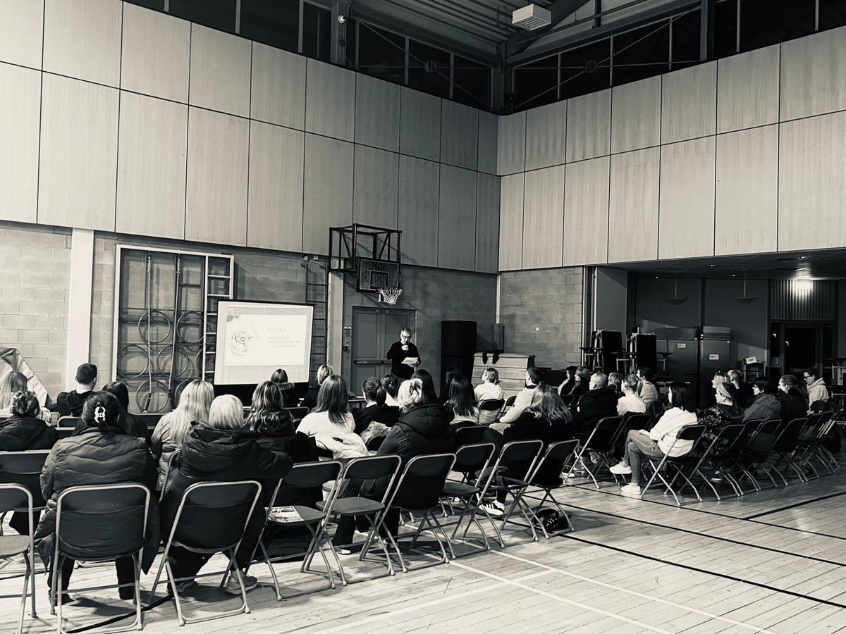 Mrs C Fraser (@mrs_cfraser) on Twitter photo Parents across the cluster joined us <a href="/DeanburnPS/">Deanburn Primary</a> to learn about ‘Supporting Your Child’s Emotions’ delivered by Johnathan, our school counsellor.
Great to see interest in this event from all the primaries and the commitment to work in partnership to ‘Get it Right’ for children. Parents across the cluster joined us <a href="/DeanburnPS/">Deanburn Primary</a> to learn about ‘Supporting Your Child’s Emotions’ delivered by Johnathan, our school counsellor.
Great to see interest in this event from all the primaries and the commitment to work in partnership to ‘Get it Right’ for children.