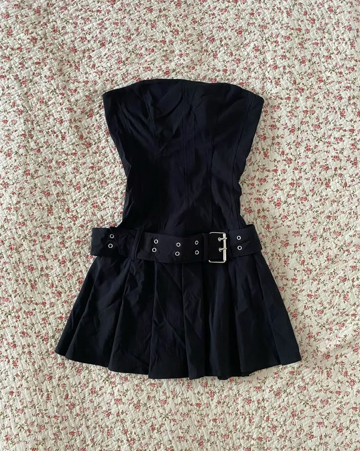 ⭒ (@brellafashion) on Twitter photo 