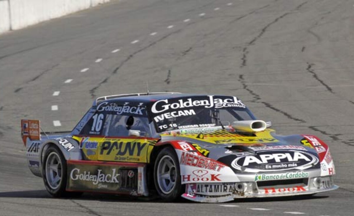 Además de <a href="/FacuChapur/">Facu Chapur</a>, estos fueron los otros cordobeses ganadores en TC con la marca Torino:

- Héctor Gradassi
- Carlos Ruesch
- Eduardo Giordano
- José María López (<a href="/pechito37/">Jose Maria Lopez</a>)
- Néstor Girolami (<a href="/bebugirolami/">Nestor Bebu Girolami</a>)