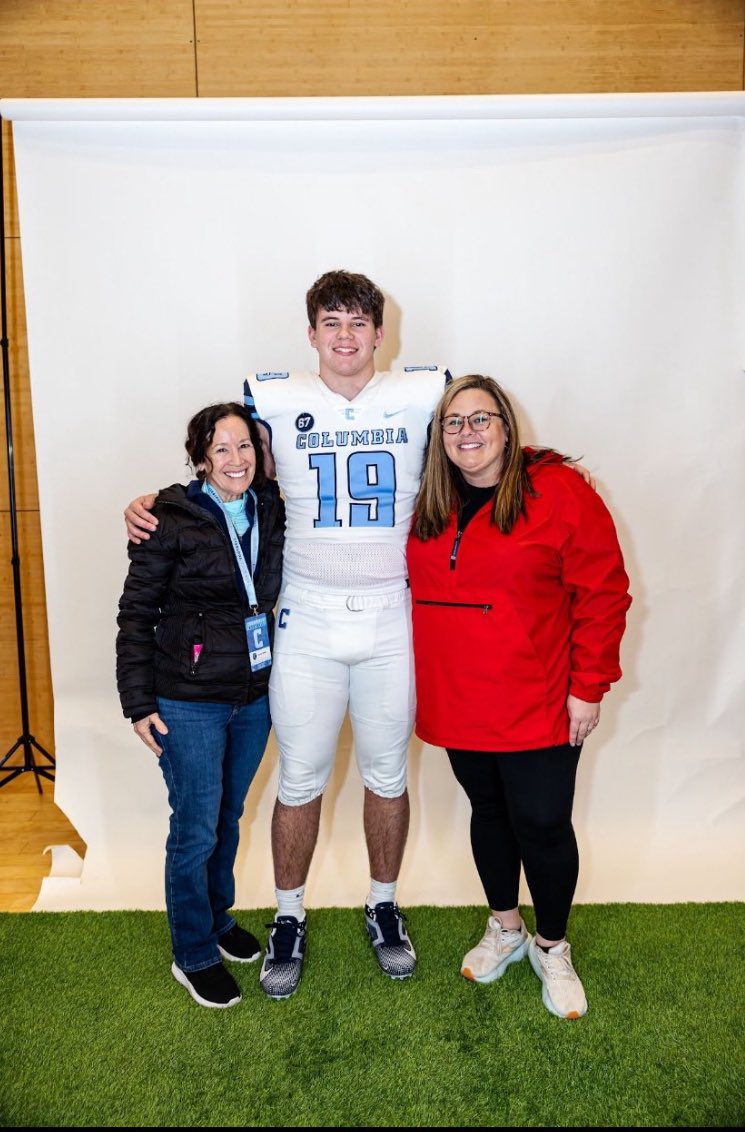 colerose40's tweet photo. After a great visit and zoom call with @Coach_Poppe, I’m blessed to receive an offer to Columbia!

F.I.G.H.T

@GRCHS_Football @GRC_Strength @CULionsFB @_CoachG_ @CoachSoucy99 @CoachJ_Ray @chirico_joe @DCChan27 @MChandlerEsq @MrjagSanders @CoachManion_ @KYFUTURESTARS @AllenTrieu @RowlandRIVALS