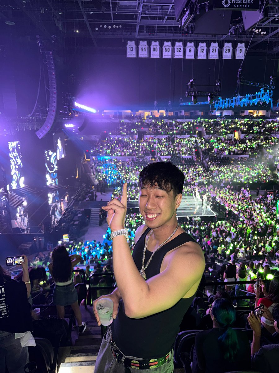 First kpop concert was a crazy experience 🙏🔥 thank you <a href="/NCTsmtown_127/">NCT 127</a> <a href="/aegpresents/">AEG Presents</a> for the tix ❤️