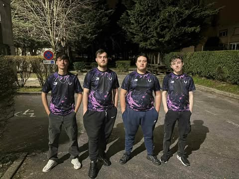 ResurgenceCorp's tweet image. Rise Up #6 ❄️

Retour sur notre histoire lors de l'événement de ce week-end.

Nous avons terminé dans le top 7/8 de la LAN après un match de fou ! Nous sommes vraiment contents de notre performance et fiers d'avoir eu cette équipe pour nous représenter :

🟣@BriannSCZ
🟣@Tekzaaa…