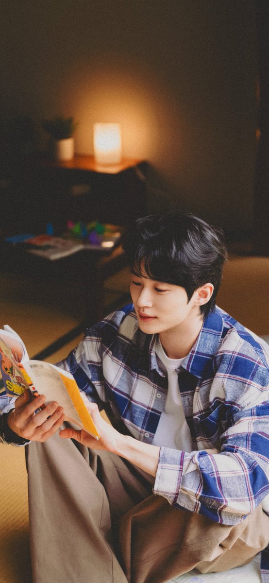 250310 Weverse 

[Behind the Scenes]
Byeon WooSeok 2025 Seasons's Greeting 

WooSeok's Wishlist🌱
2025년에도 우석과 함께💖

#변우석 #ByeonWooSeok 
#폰배경 #변우석폰배경 #벼누서기폰배경 
#wallpaper #lockscreen