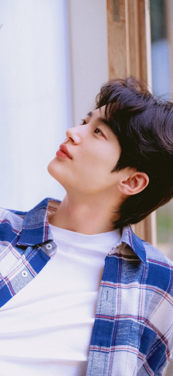 250310 Weverse 

[Behind the Scenes]
Byeon WooSeok 2025 Seasons's Greeting 

WooSeok's Wishlist🌱
2025년에도 우석과 함께💖

#변우석 #ByeonWooSeok 
#폰배경 #변우석폰배경 #벼누서기폰배경 
#wallpaper #lockscreen