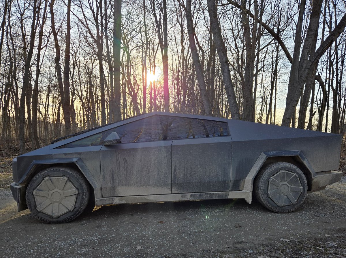 I've been avoiding X. The political hostility and unwarranted hate towards Tesla has been depressing. But I'm done. Done letting the haters stop me from interacting with this awesome Tesla community on X.

So here's a picture of my Cybertruck to lure out the trolls from their