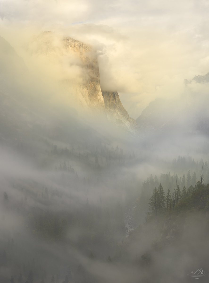 Dreamland- A Rare and Fleeting Moment in #Yosemite #NationalPark. #yosemitenps #NatureBeauty #NaturePhotography #fineartphotography #yosemitevalley