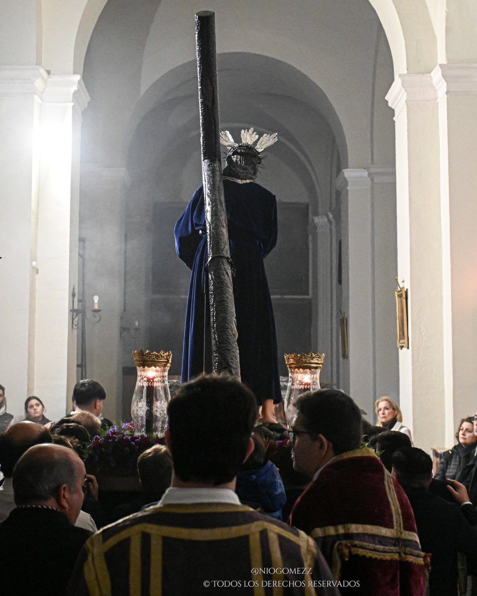 #CuaresmaEcija2025 | Vía Crucis Oficial del Consejo General de Hermandades y Cofradías en el primer lunes de Cuaresma.

Preside la sagrada imagen de Ntro. Padre Jesús Sin Soga.

📸 | <a href="/Niogomezz/">Nio Gómez</a> 

#TDSCofrade #Ecija #Sevilla <a href="/Ecija_Sevilla/">Ecija-Sevilla</a>