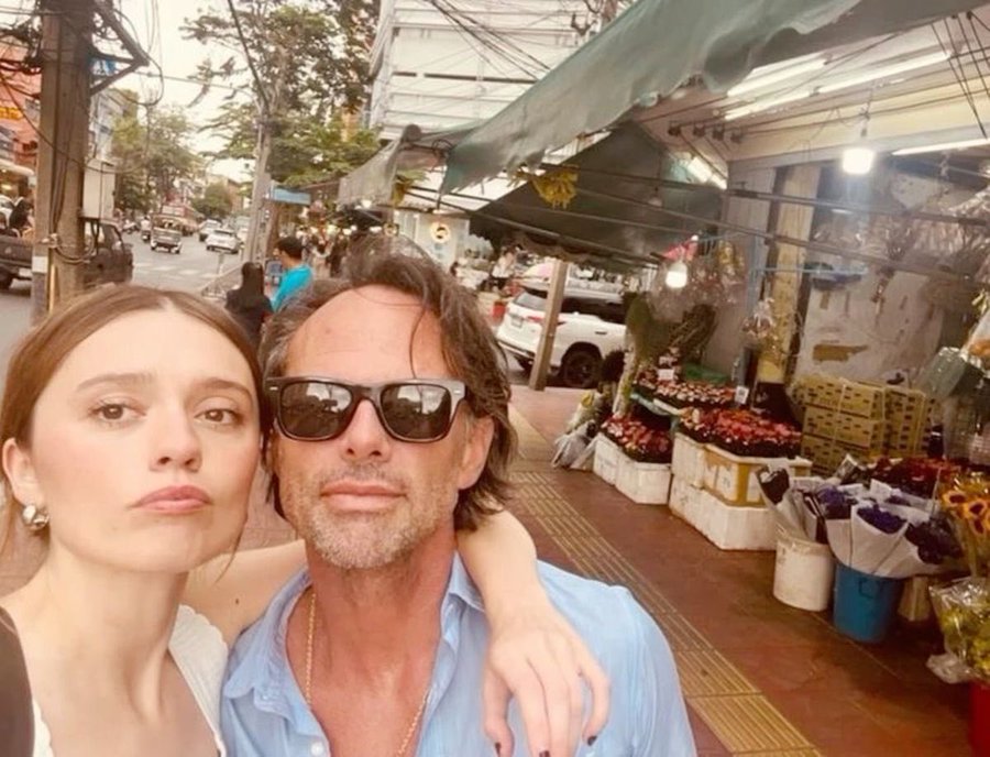 How my day is going so far:

✅ Landed in Thailand with zero plan
✅ Picked up a girl after convincing her I write 10k lines of code a day (she doesn't know about Cursor)
✅ Took her to the most expensive restaurant I could find (credit card declined twice, but we made it work)