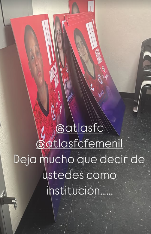 oncediariomx's tweet photo. HAY INCONFORMIDAD ❌

Las jugadoras de #XolosFemenil publicaron a través de redes sociales que los futbolistas de #Atlas retiraron sus fotos del vestidor luego de la victoria sobre el equipo varonil de Tijuana.

📸 Redes Sociales https://t.co/MfId1yUZ8C