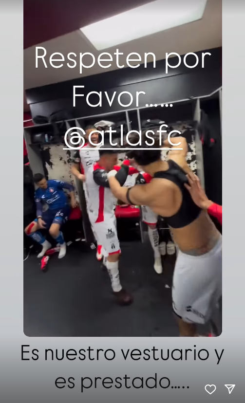 oncediariomx's tweet photo. HAY INCONFORMIDAD ❌

Las jugadoras de #XolosFemenil publicaron a través de redes sociales que los futbolistas de #Atlas retiraron sus fotos del vestidor luego de la victoria sobre el equipo varonil de Tijuana.

📸 Redes Sociales https://t.co/MfId1yUZ8C