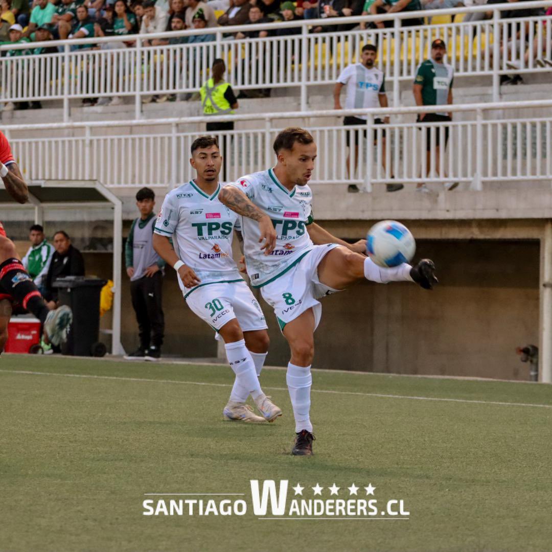 swanderers's tweet photo. 📸 Les dejamos la secuencia del gran gol de Monreal😍💚

SW 1-0 ANT https://t.co/bqbkgDGNRA