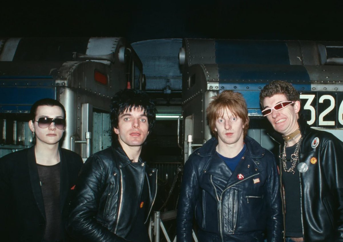 lyraskyofficial's tweet image. フィルターかかってるよな〜絶対
やめてくれないかな〜

#thedamned #x