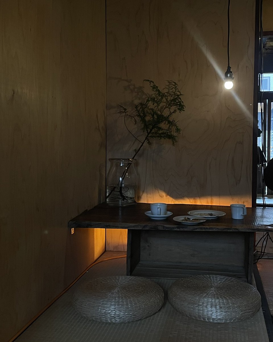 📍ARCHI coffee and wine