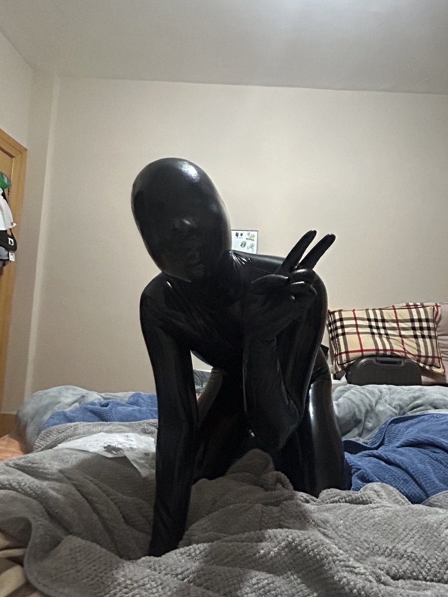 胶 Zentai 丝袜全包 xp如此广泛都找不到玩伴嘛 我真的哭了 #latex #Zentai #丝袜全包 #pantyhose #乳胶衣