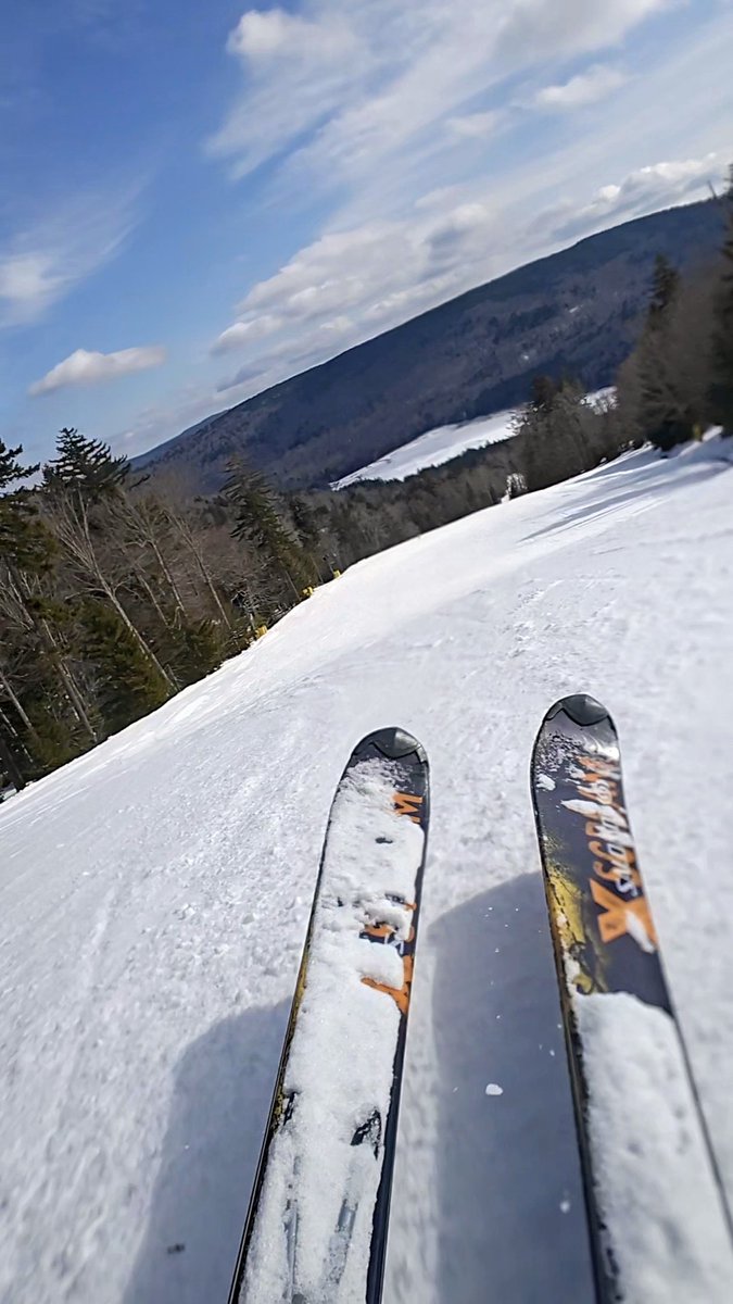ico_bukvic's tweet photo. #Weeeeeee @ #40mph @ #Snowshoe #Spruce #BlueSkiTrail https://t.co/Uneaf1aVJI