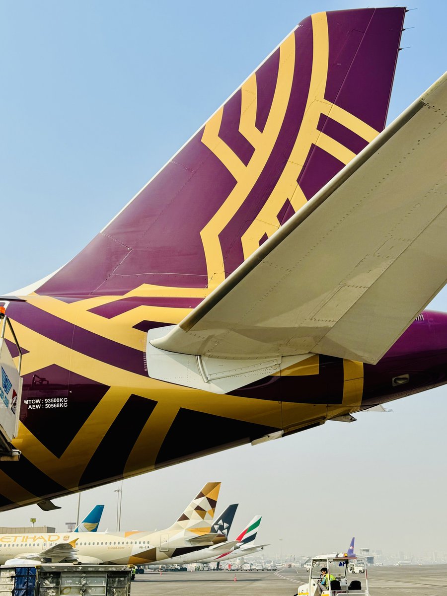 tweetpratikm's tweet photo. Off to Singapore today on #AI2107. Flying a non-edto route as there is a Chennai airport closure and significant weather near Colombo to use it as an edto alternate. First officer will be Pilot Flying this sector. Flying #VTTVD with a fuel uplift of 18.0tons and a flying time of 5hrs22mins. Covering a distance of 2343nm @ FL350 m.78. #airindia #airbus #a321Neo #lifeontheramp #cfm #leap1a #AI2107