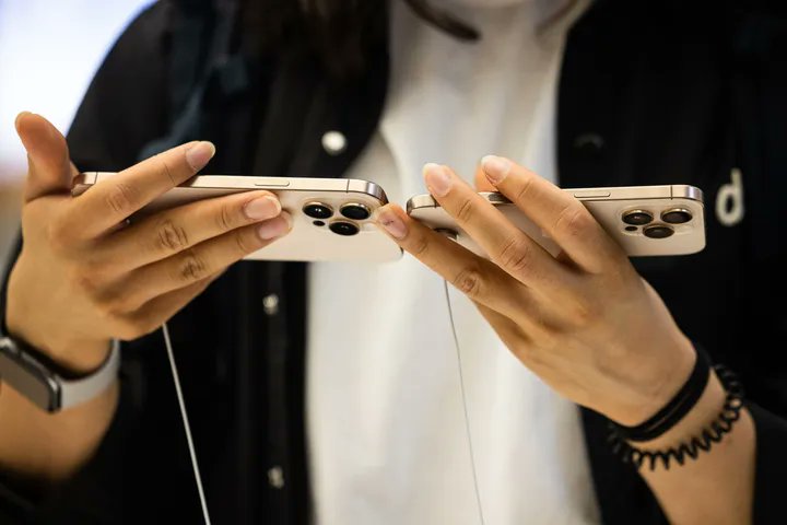 ElectricNews3's tweet photo. Apple is planing one of the biggest software overhauls in its history for iOS 19, iPadOS 19, and macOS 16 later this year.
The changes go well beyond a new coat of paint like iOS 7. This is a fundamental revamp. @Apple #Apple #iPhone #iOS7 https://t.co/B9drXitnDi