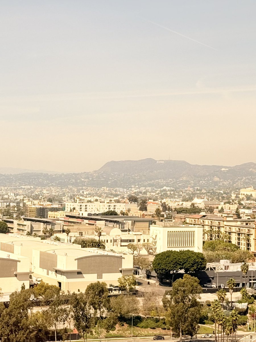 MonicaCheng_'s tweet image. Excited to be at #AAR25 in beautiful LA, connecting with the incredible community in academic radiology! ☀️@aaradiol #AARad