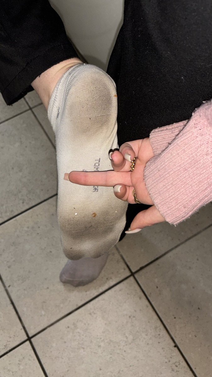 Appel ☎️ à tout soumis 🚨
Intéressé pour du long thème viens dans mes dm 
NB: ofrande obligatoire je recherche une relation sérieuse pour contrat