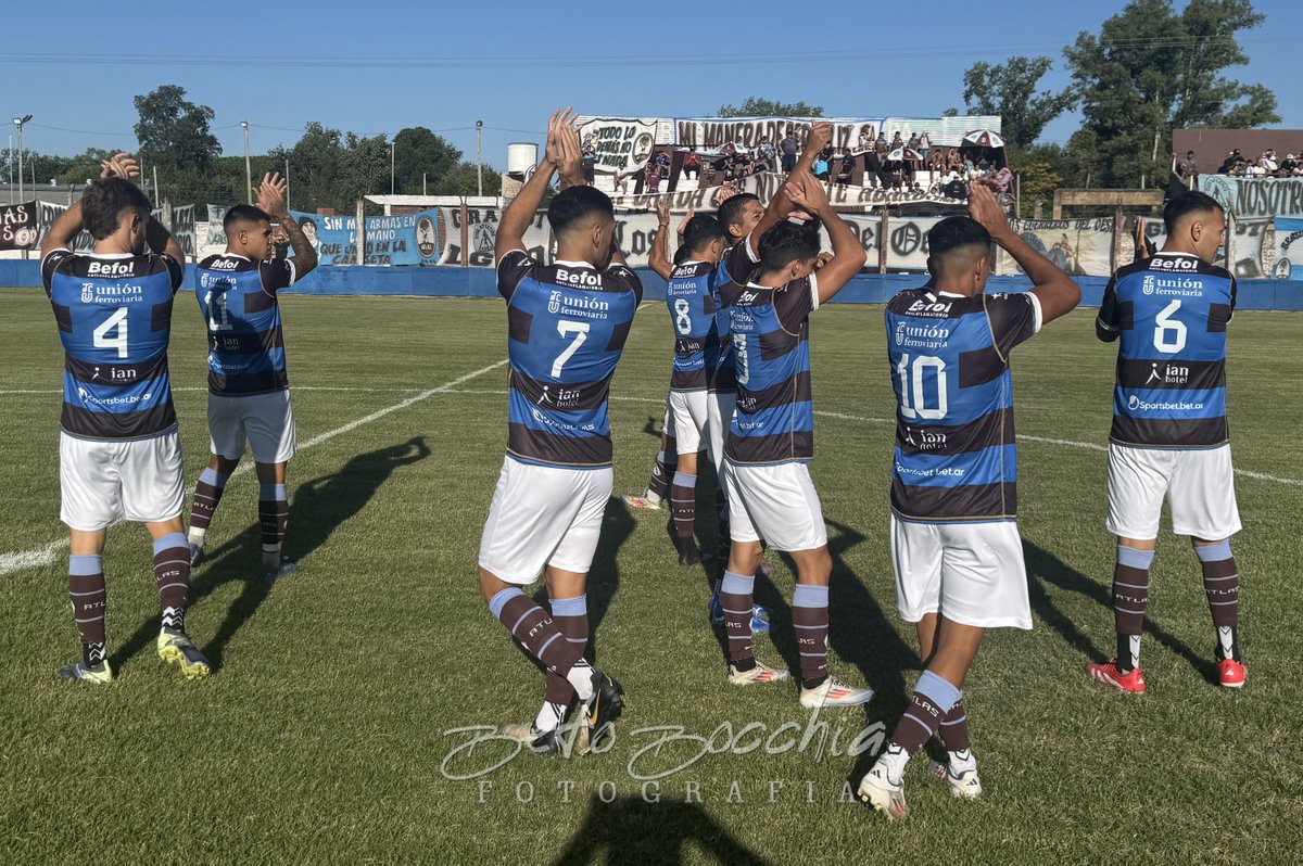 BAJO LA LUZ DE LA LUNA
ATLAS 3 - DEPORTIVO PARAGUAYO 2
Empezó tarde, fue un partidazo y ganó el "Marrón"
Los goles⚽️? Ocampo (golazo!) Aranda y en el epílogo, Iván Paredes
Podés verlo, como siempre, en el IG: <a href="/atlasmarron/">Atlas Marrón</a>