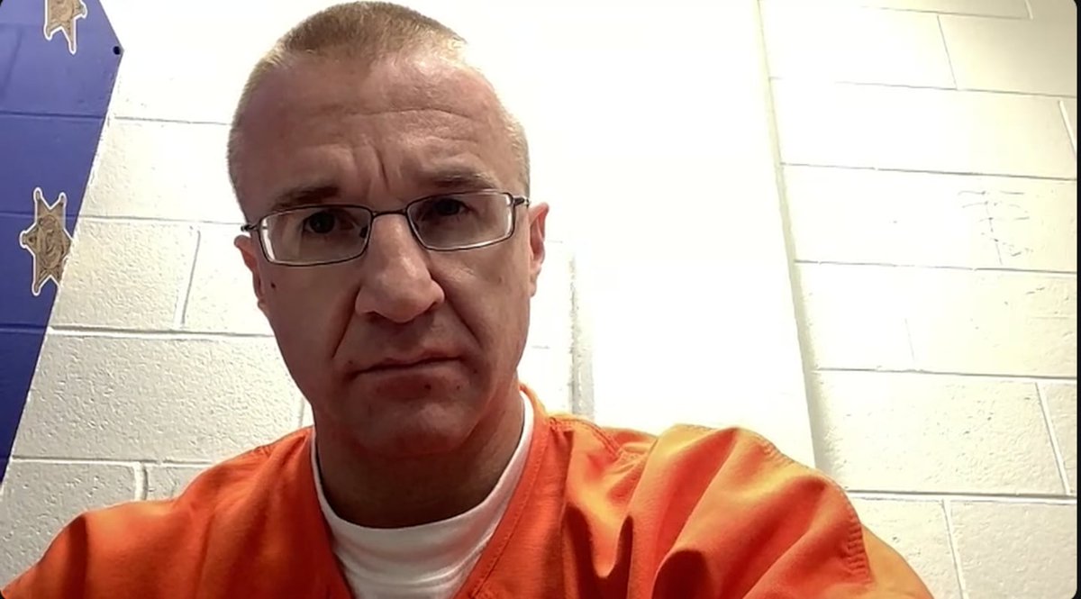 TruecrimeJ717's tweet photo. This is how we want to see #karenread & @DrTurtleboy after their trials.
#guiltyascharged
#prisonbound
#orangeisthenewpink
#JusticeForJohnOkeefe
#forkarenread #fkr https://t.co/kSed8EQFYg