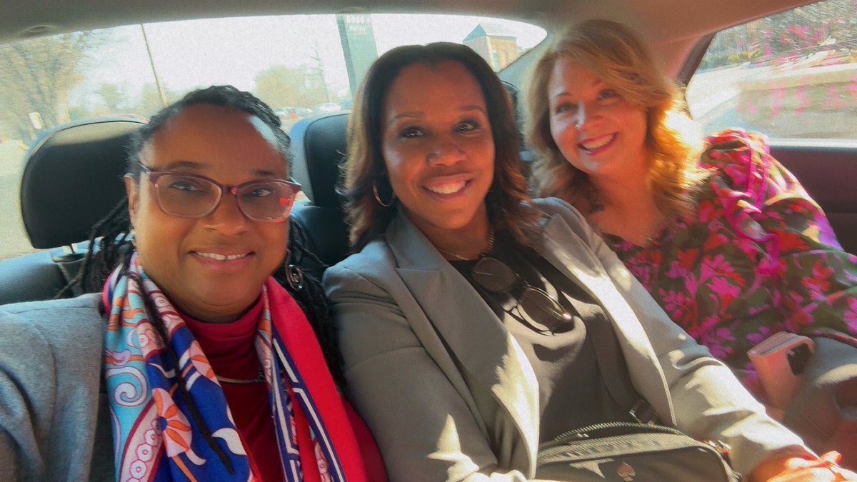 Reunited☺️!! <a href="/_CaseyTaylor/">Casey Sullivan Taylor</a> and Tenette Smith
Leading Literacy ❤️
#AIMSymposium2025