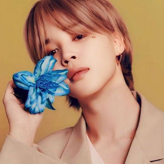 SÃO OS MAIS MAIS, NÃO TEM JEITO! 💪🏻💜

'Who' agora empata oficialmente com 'Dynamite' do seu grupo BTS como a música do K-Pop com maior permanência no Chart da Billboard Hot 100 na HISTÓRIA!

QUE ORGULHO DELE 😭😭😭
CONGRATULATIONS JIMIN