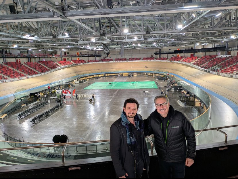 SteveLussier3's tweet image. 📍Rencontre importante au Vélodrome National de Saint-Quentin-en-Yvelines. J’ai eu le privilège de m’y rendre en compagnie de Romain Lepillé,  professeur à l’Université de Rouen Normandie, engagé dans une analyse socio-géographique approfondie sur l’implantation des #Pumptracks.