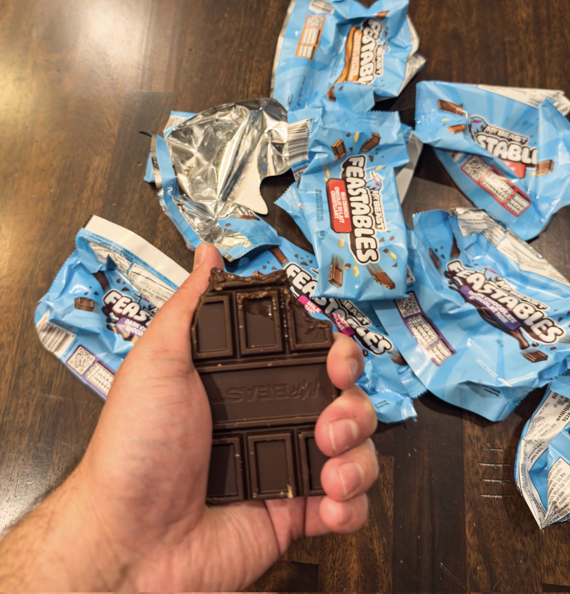 arcade_assassin's tweet image. this feastables chocolate is so fucking good man