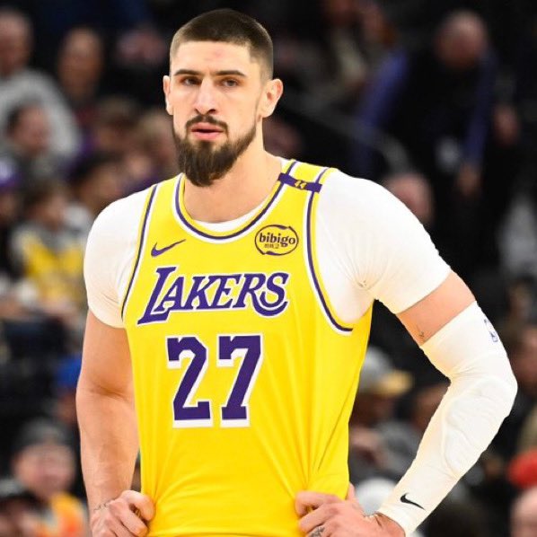 LakeShowYo tweet media