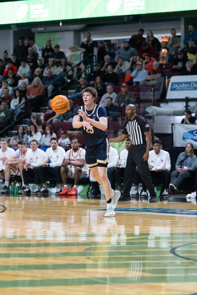 Tyler Patterson 22 points on 9-of-10 shooting for this duo in the first half 🤝 ...