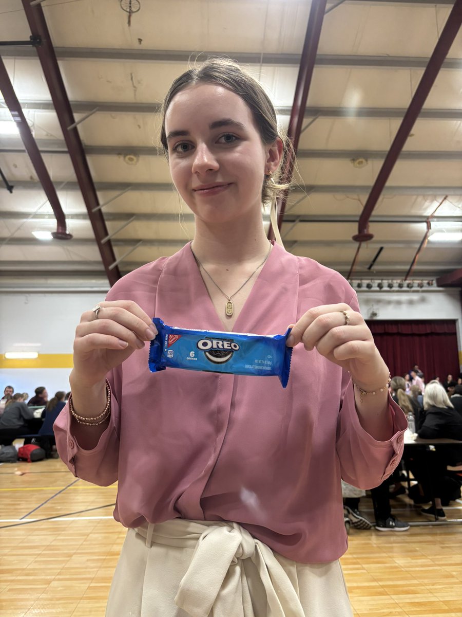 LAKEVIEW_speech's tweet photo. MARCH 10TH: Finale @ Riverside 
Team was incomplete, but we still left an impact…

Gatsby OID: 🥇 CHAMPS out of 19 teams!
Bo Mahoney: 🥈 2nd in Extemp
Elizabeth &amp; Alena: 🏅 4th in Duet
Elizabeth Miller: 🏅 7th in Poetry
Owen Folken: 🏅 12th in POI

..&amp; many more!

#lakeviewvikes https://t.co/8OTcWIt0gM