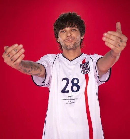LouisWT91World's tweet photo. 📸| Louis Tomlinson for @socceraid. https://t.co/zB6mJx3dEc