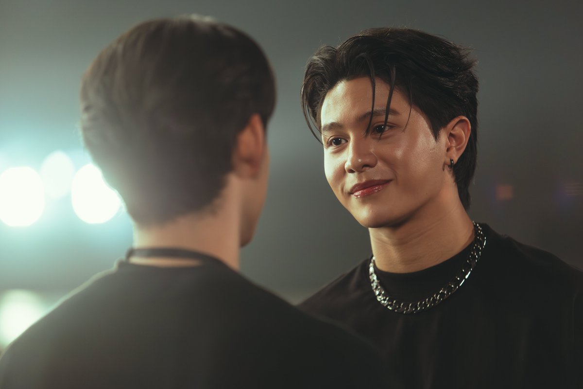 lyknestales's tweet photo. I miss you :( https://t.co/RBEzwCmHPP