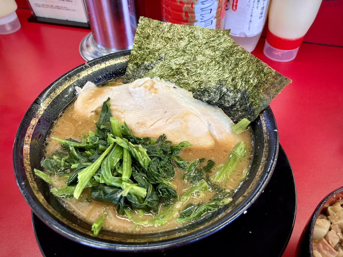 kmesoul's tweet photo. 王道家
ラーメン、チャーシューまぶし、ほうれん草トッピング
旨し
Ramen and Char siu rice, Topped with spinach ”Oudouya”
I found the perfect arrangement.
It was really delicious.

https://t.co/5Geyll3iqK

#charliedeepree 
#oudouya
#singersongwriter 
#march19thFJ’s https://t.co/rDW4TcorDX
