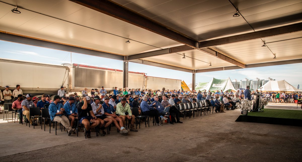 Cotton Grower of the Year Scott Balsille of Eastern Ag talking on-farm efficiencies at the annual award winner field day. <a href="/CottonAustralia/">Cotton Australia</a>