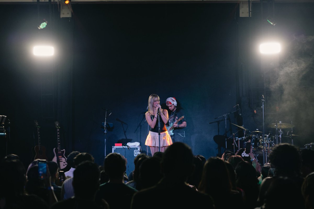Un opening increíble, donde <a href="/Ninaminguez/">Nina9</a> llenó de buena energía y música para siempre recordar 🎼💛🌼 

#Room28